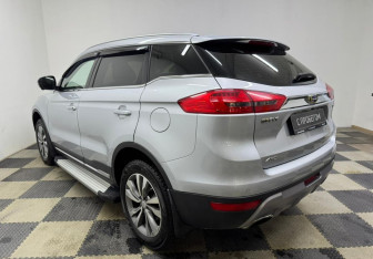 Подержанный автомобиль Geely Atlas 2019 года (7 фото)