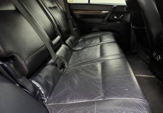 Подержанный автомобиль Mitsubishi Pajero 2007 года (11 фото)