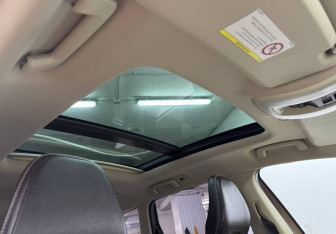 Подержанный автомобиль Volvo XC60 2012 года (12 фото)