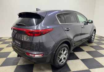 Подержанный автомобиль Kia Sportage 2017 года (5 фото)