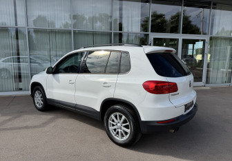 Подержанный автомобиль Volkswagen Tiguan 2013 года (7 фото)