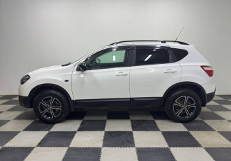 Подержанный автомобиль Nissan Qashqai 2013 года (8 фото)