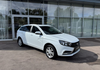 Подержанный автомобиль LADA (ВАЗ) Vesta Wagon 2019 года (3 фото)