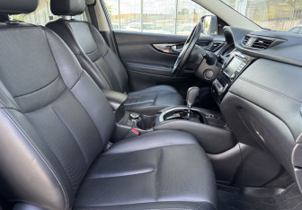 Подержанный автомобиль Nissan Qashqai 2021 года (10 фото)