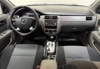 Подержанный автомобиль Chevrolet Lacetti Sedan 2011 года (10 фото)