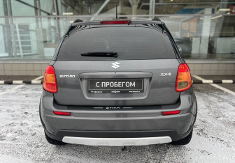 Подержанный автомобиль Suzuki SX4 Hatchback 2010 года (6 фото)