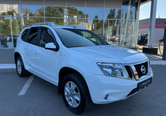 Подержанный автомобиль Nissan Terrano 2020 года (3 фото)