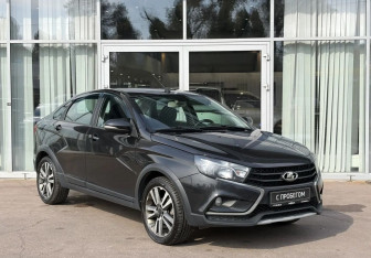 Подержанный автомобиль LADA (ВАЗ) Vesta Sedan 2018 года (3 фото)