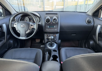 Подержанный автомобиль Nissan Qashqai 2013 года (9 фото)
