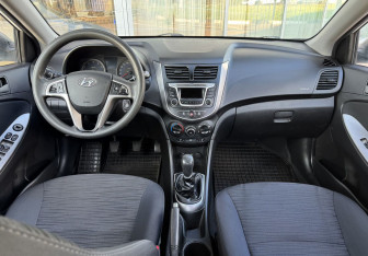 Подержанный автомобиль Hyundai Solaris Sedan 2014 года (9 фото)