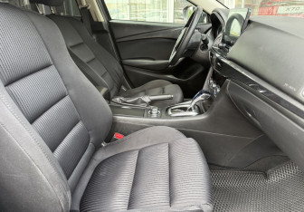 Подержанный автомобиль Mazda 6 Sedan 2014 года (10 фото)