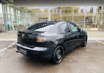 Подержанный автомобиль Mazda 3 Sedan 2006 года (5 фото)