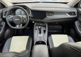 Подержанный автомобиль Haval F7 2022 года (11 фото)