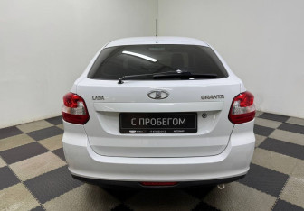 Подержанный автомобиль LADA (ВАЗ) Granta Liftback 2016 года (6 фото)