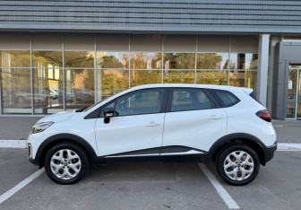 Подержанный автомобиль Renault Kaptur 2016 года (8 фото)