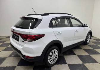 Подержанный автомобиль Kia Rio Hatchback 2019 года (5 фото)