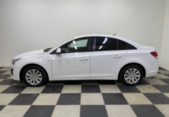 Подержанный автомобиль Chevrolet Cruze Sedan 2013 года (8 фото)