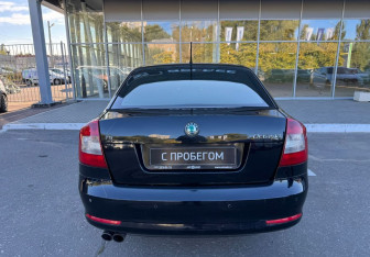 Подержанный автомобиль Skoda Octavia Liftback 2011 года (6 фото)