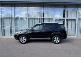 Подержанный автомобиль Mitsubishi Outlander 2007 года (8 фото)