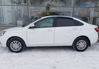 Подержанный автомобиль LADA (ВАЗ) Vesta Sedan 2017 года (6 фото)