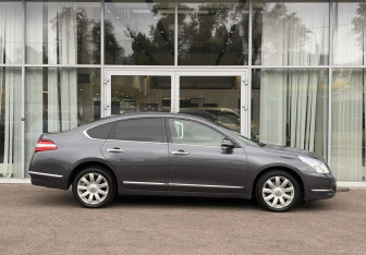 Подержанный автомобиль Nissan Teana 2008 года (4 фото)