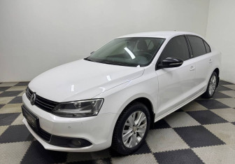 Подержанный автомобиль Volkswagen Jetta Sedan 2014 года (1 фото)