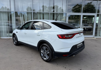 Подержанный автомобиль Renault Arkana 2021 года (7 фото)
