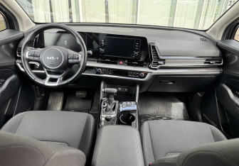 Подержанный автомобиль Kia Sportage 2023 года (9 фото)