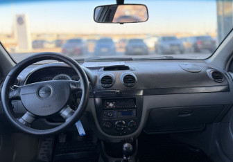 Подержанный автомобиль Chevrolet Lacetti Wagon 2006 года (11 фото)