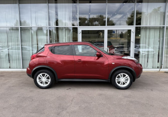 Подержанный автомобиль Nissan Juke 2011 года (4 фото)