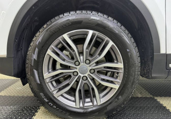 Подержанный автомобиль Geely Atlas Pro 2024 года (12 фото)