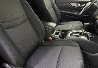 Подержанный автомобиль Nissan Qashqai 2017 года (9 фото)