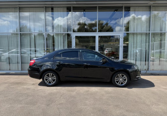 Подержанный автомобиль Geely Emgrand 7 2019 года (4 фото)
