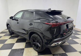 Подержанный автомобиль Omoda C5 2023 года (7 фото)