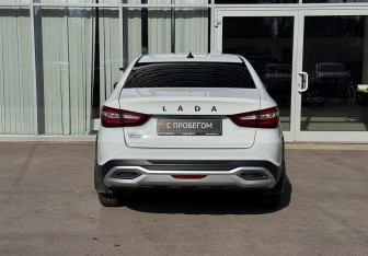 Подержанный автомобиль LADA (ВАЗ) Vesta Sedan 2023 года (6 фото)