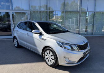 Подержанный автомобиль Kia Rio Hatchback 2013 года (3 фото)
