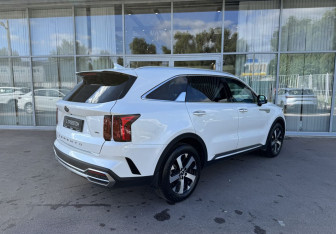 Подержанный автомобиль Kia Sorento 2021 года (5 фото)
