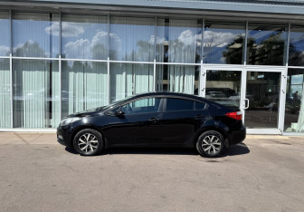 Подержанный автомобиль Kia Cerato Sedan 2014 года (8 фото)