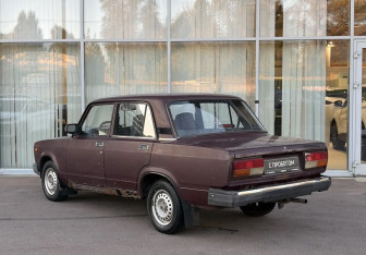 Подержанный автомобиль LADA (ВАЗ) 2107 2005 года (7 фото)