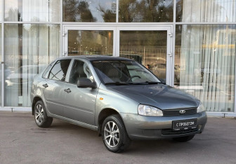 Подержанный автомобиль LADA (ВАЗ) Kalina Sedan 2010 года (3 фото)