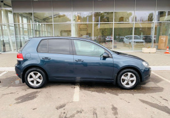 Подержанный автомобиль Volkswagen Golf Hatchback 2011 года (4 фото)