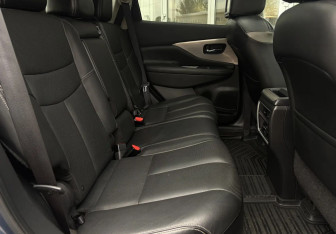 Подержанный автомобиль Nissan Murano Suv 2018 года (11 фото)