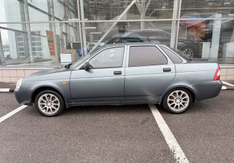 Подержанный автомобиль LADA (ВАЗ) Priora Sedan 2008 года (8 фото)