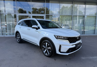 Подержанный автомобиль Kia Sorento 2021 года (3 фото)