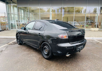 Подержанный автомобиль Mazda 3 Sedan 2006 года (7 фото)