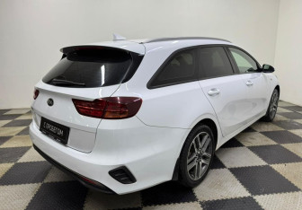 Подержанный автомобиль Kia Ceed Wagon 2020 года (5 фото)