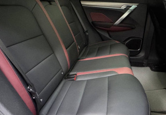 Подержанный автомобиль Geely Coolray 2023 года (11 фото)