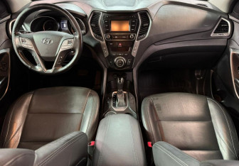 Подержанный автомобиль Hyundai Santa Fe 2017 года (10 фото)