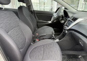 Подержанный автомобиль Hyundai Solaris Sedan 2014 года (10 фото)