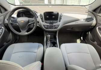 Подержанный автомобиль Chevrolet Malibu Sedan 2020 года (8 фото)